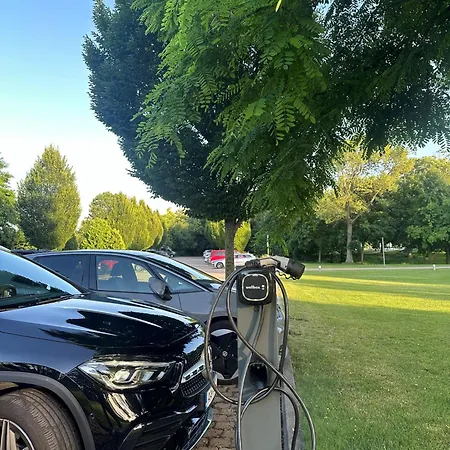 Art Kastiel Hotel 4*