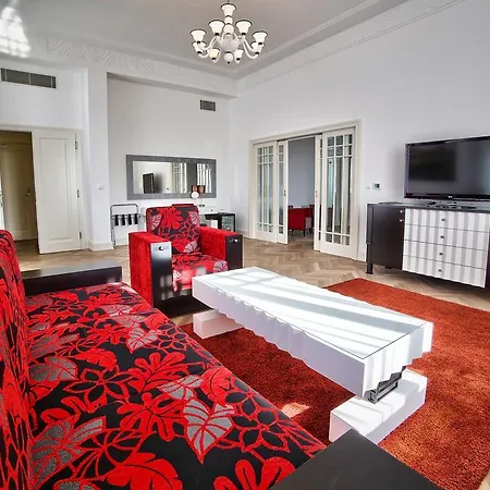 Art Kastiel Hotel 4*