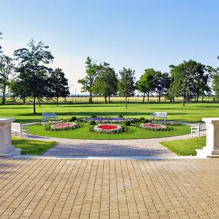 Art Kastiel Hotel 4*