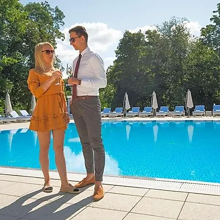 Art Kastiel Hotel Tomasov