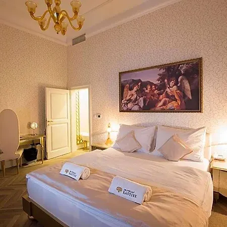 Art Kastiel Hotel Tomasov