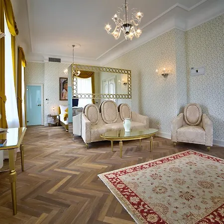 Art Kastiel Hotel Tomasov